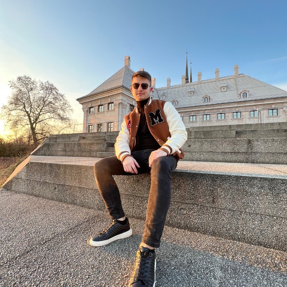 Bershka Varsity Jacket M – Brown/White – Classic College Letterman Style - Picture 5 of 9